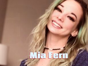 Mia_Fern