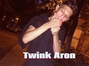 Twink_Aron